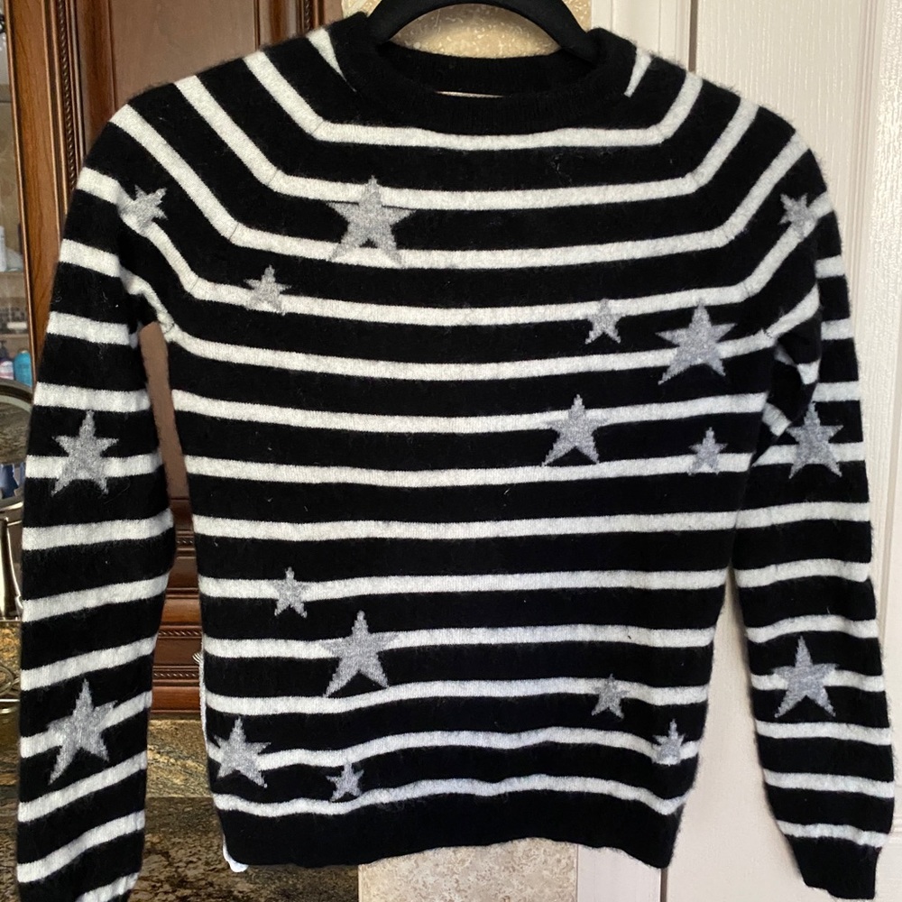 Philosophy 100% cashmere sweater top black and white stripe with stars.